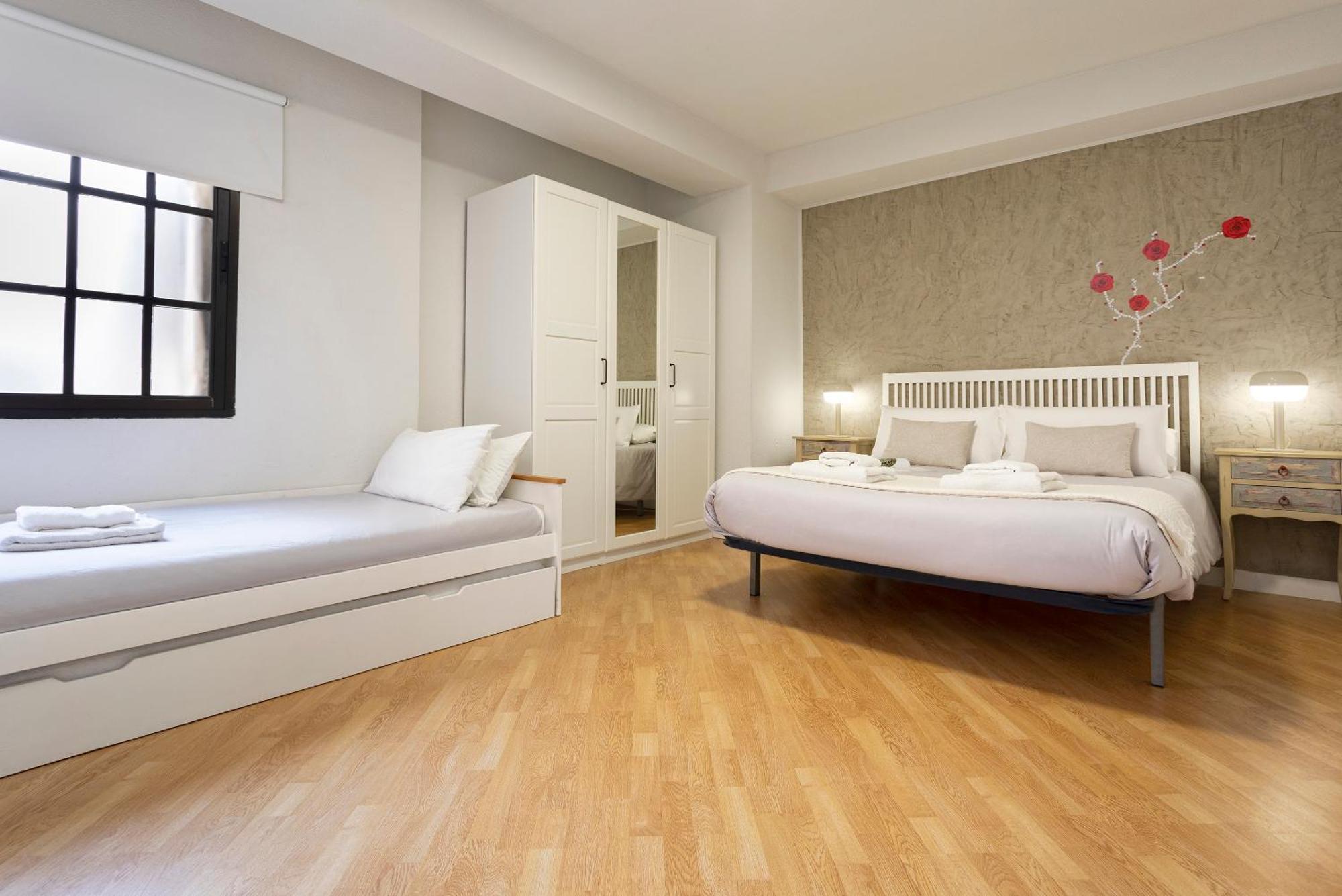Coqueto Apartamento Junto A Calle Larios By Rent Me مالقة المظهر الخارجي الصورة